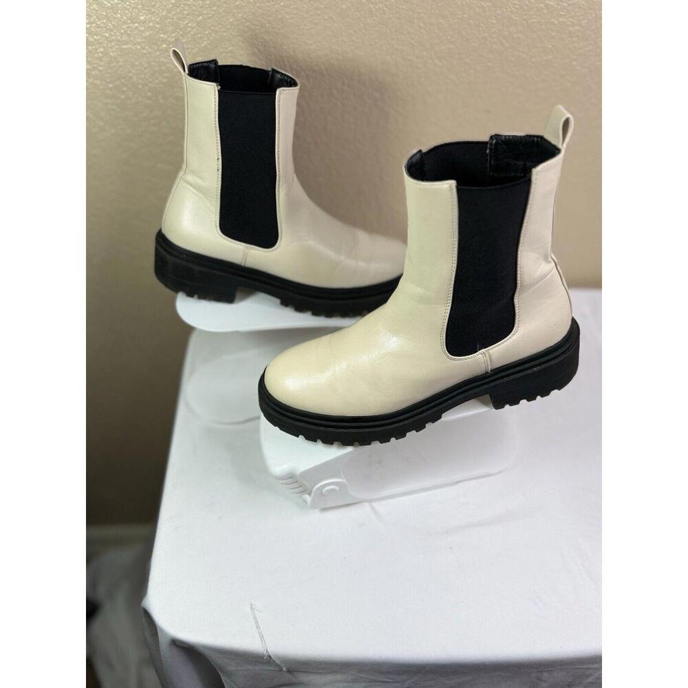 Glassons Off White Chunky Women Boots Size 7